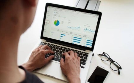 Digital-Age Marketing: Powered by Data Analytics.